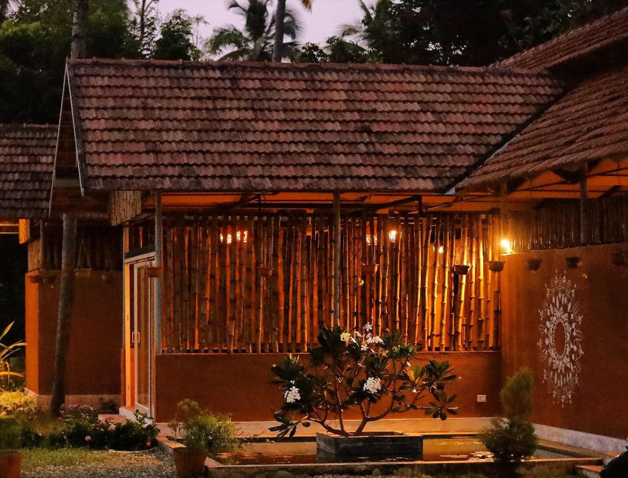 Pura Vida Varkala Hotel Esterno foto