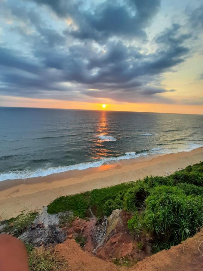 Pura Vida Varkala Hotel Esterno foto